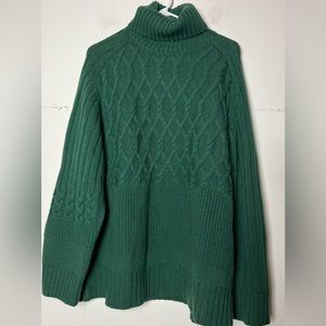 COs Green Turtleneck Sweater in Green Size Large